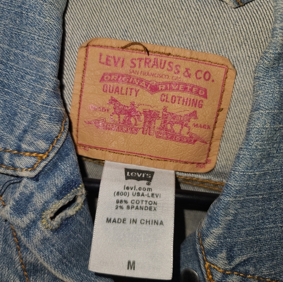 Medium Juniors Denim jacket. - Picture 5 of 5